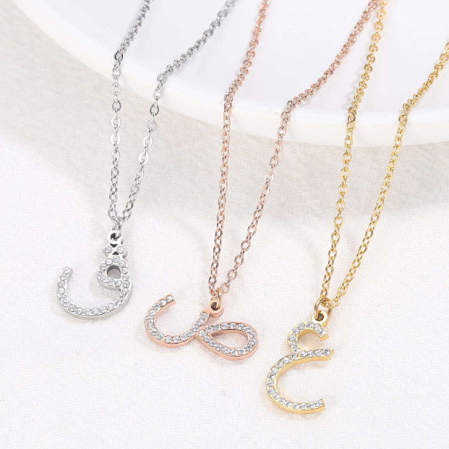 Collier Lettres Arabes avec Strass