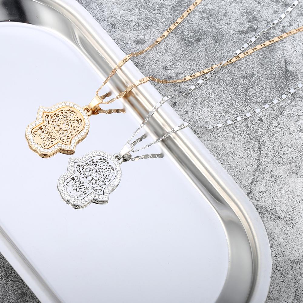 Collier main de fatma ras du cou