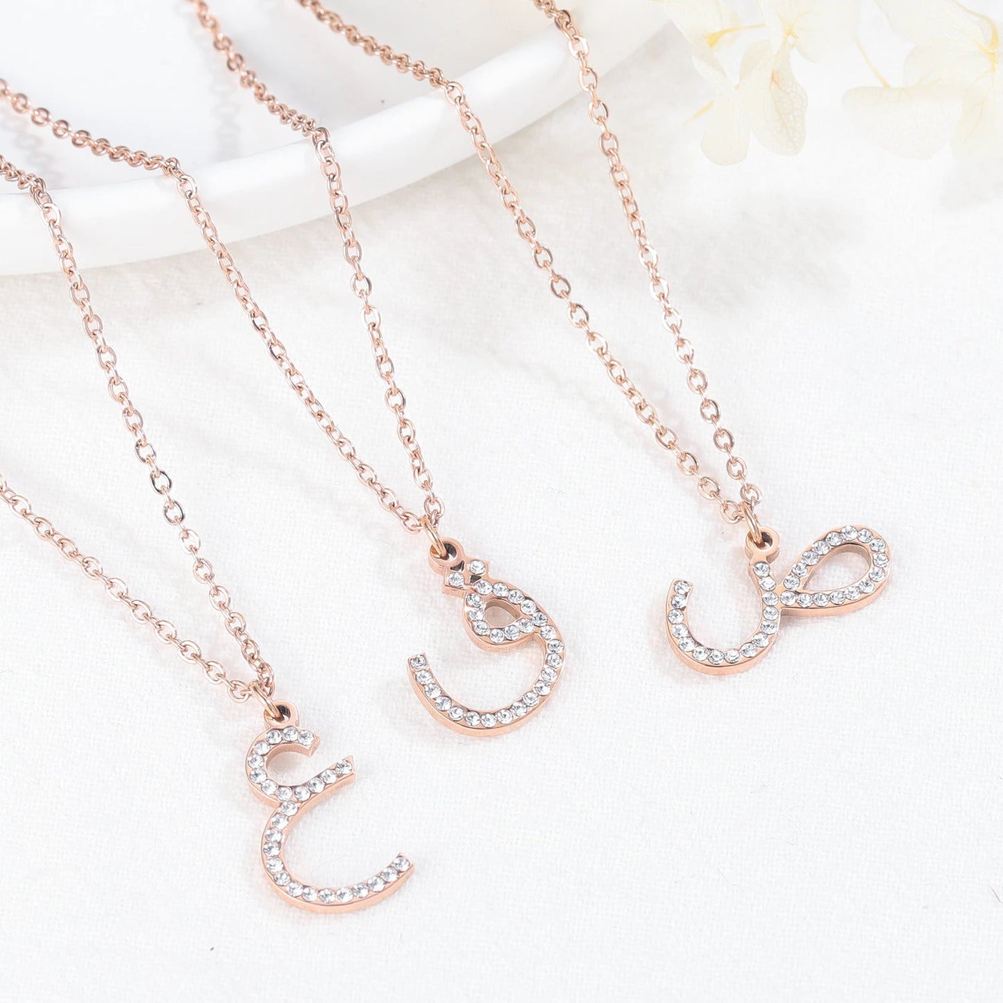 Collier Lettres Arabes avec Strass