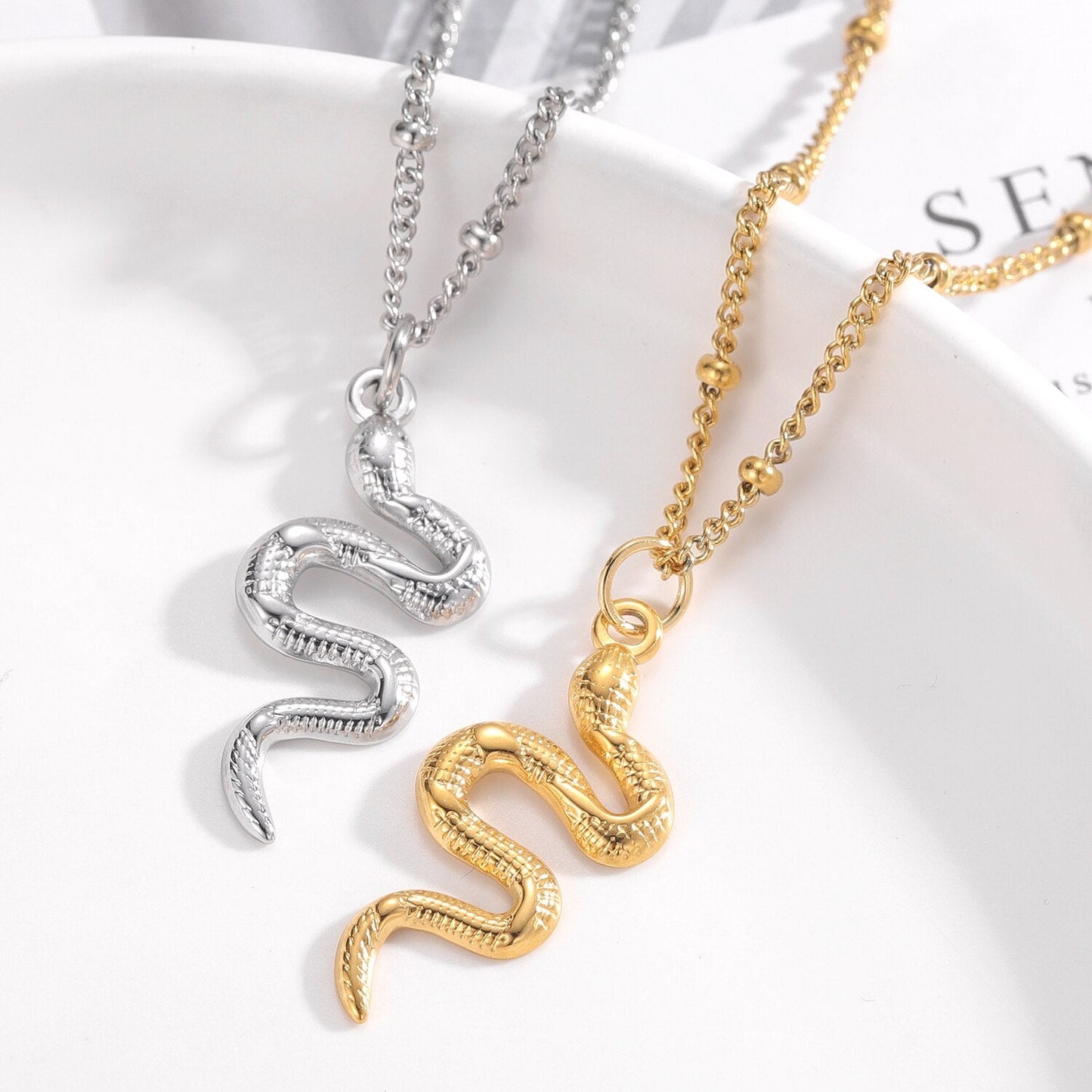 Collier Serpent